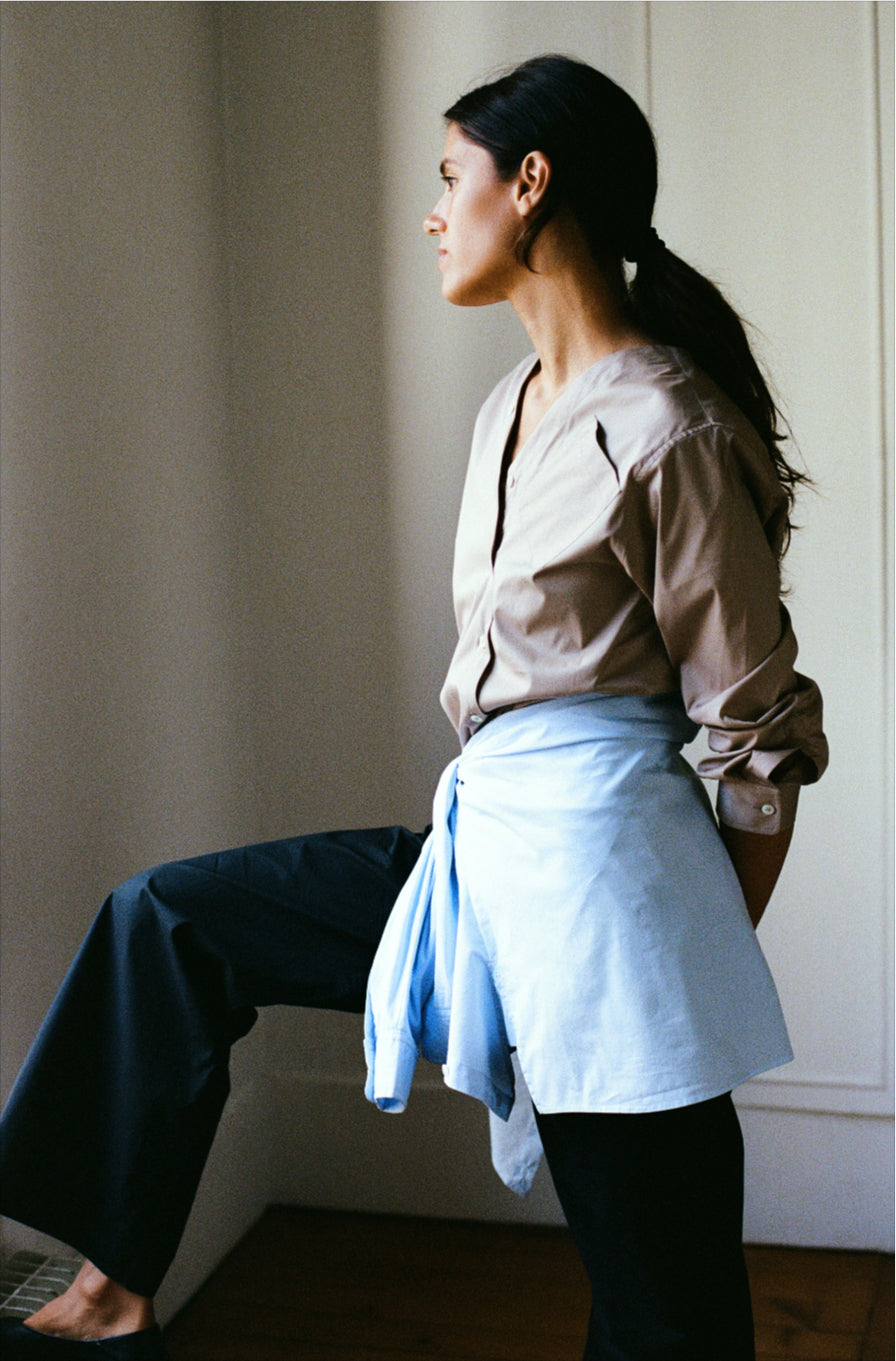 Signature asymmetrical light cotton shirt Sand